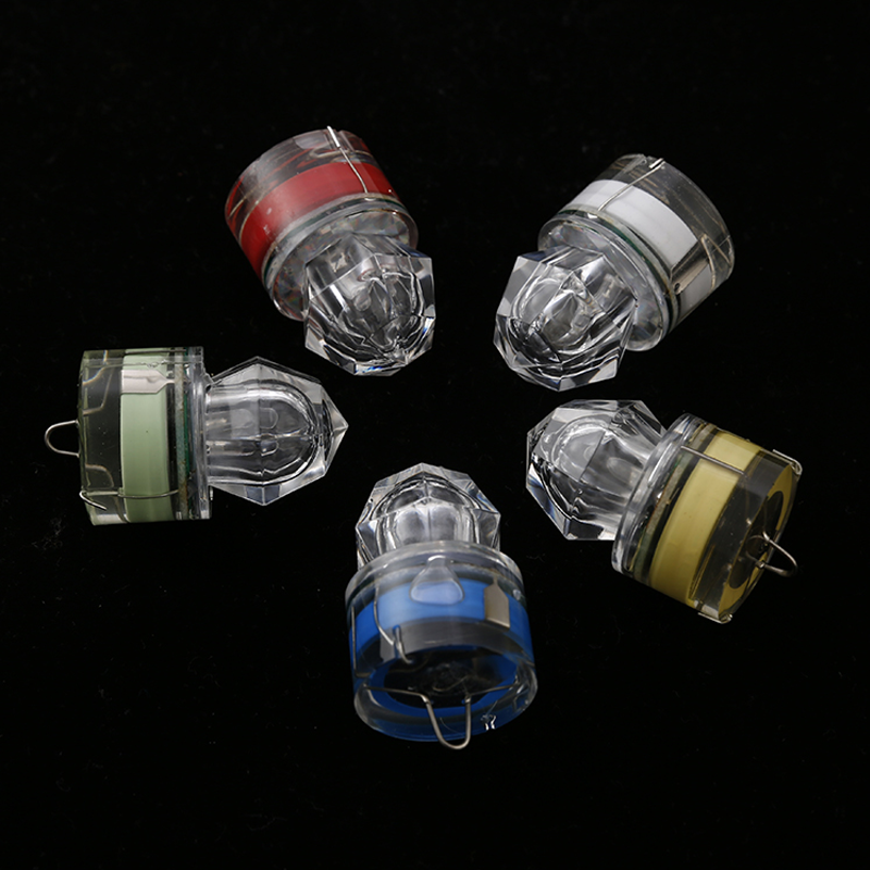10 個 LED 集魚灯水中ダイヤモンド形状フラッシュライト - Underwater Flashlight のレビューと価格