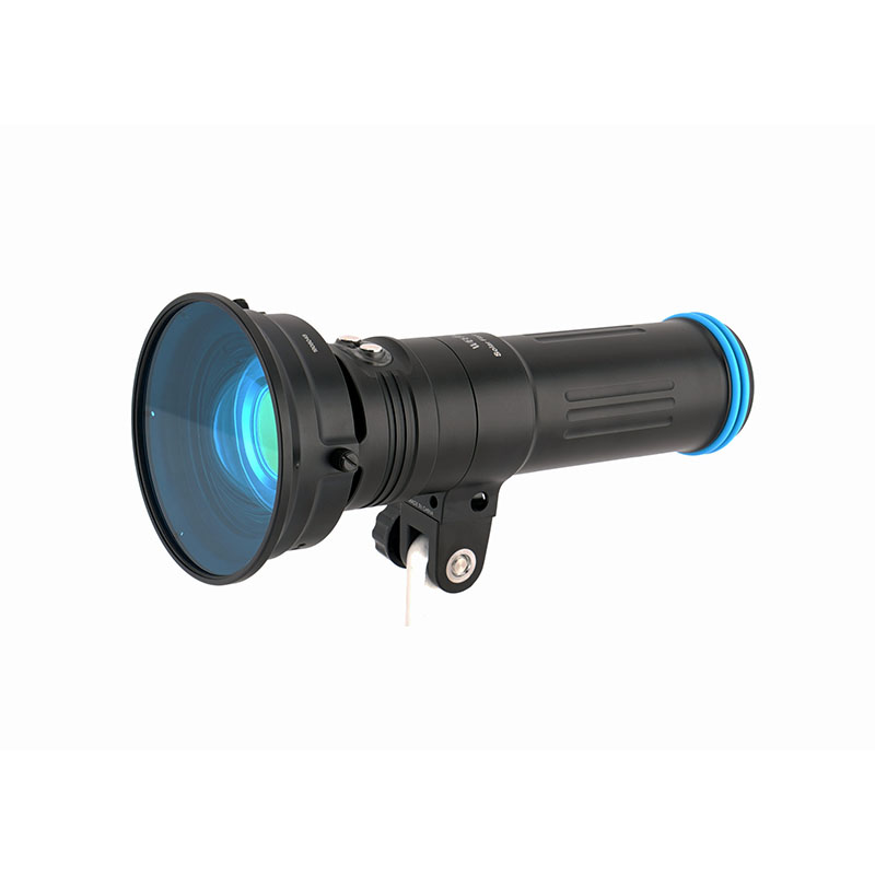 WEEFINE WF073 ソーラーフレア 12000 高出 - Underwater Flashlight のレビューと価格